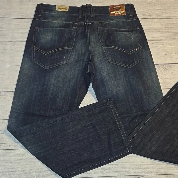 Tommy Hilfiger Men’s Rogar Regular Fit Jeans Dark Wash Size 36 x 32 NWT